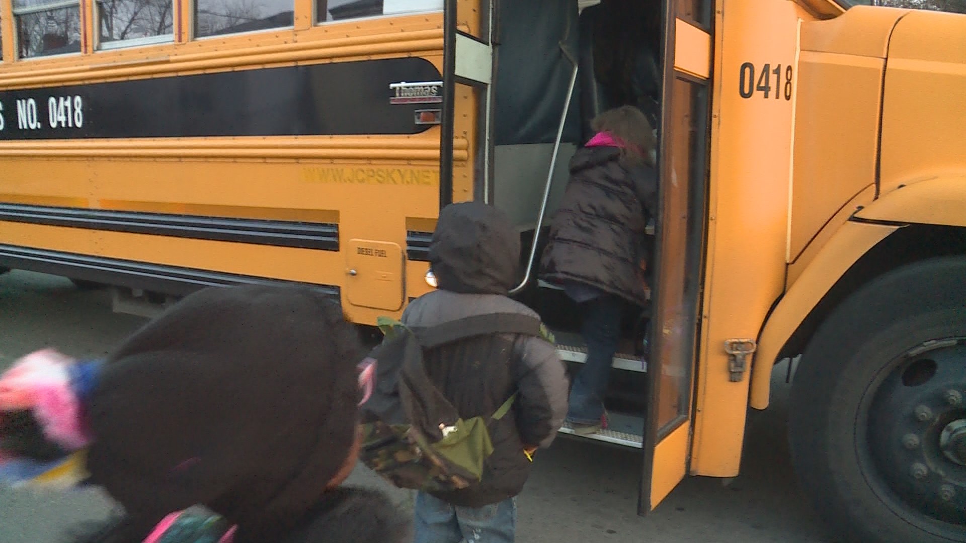 JCPS raises pay for bus drivers